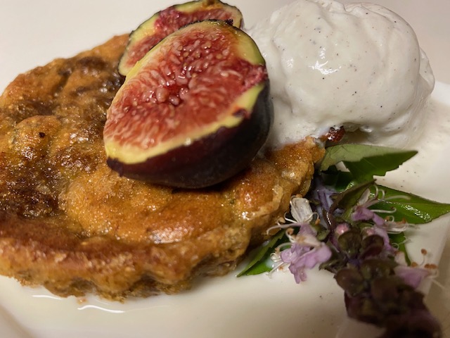 Fig Cake with Almonds and Cinnamon Basil